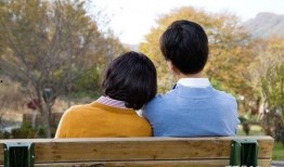 年轻的妻子在线观看,年轻妻子意外发现在线观看的激情秘密