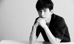 成毅的腰伤爆料视频,挑战演艺事业，勇敢面对伤痛